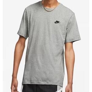 Nike Sportswear Club Men's T-Shirt | Large